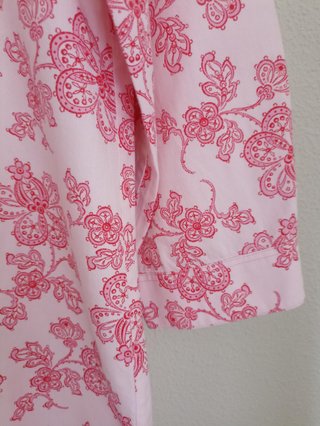 Camisa Gant floral rosa y roja