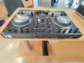 Traktor S2 MK2 Native Instruments