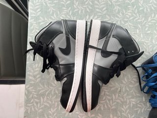 2 pares.Zapatillas Jordan Piel Talla 40