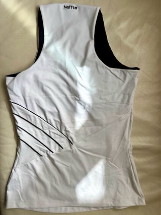 Camiseta Fitness Naffta Blanca y Negra