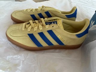 Zapatillas Adidas Gazelle Amarillas y Azules