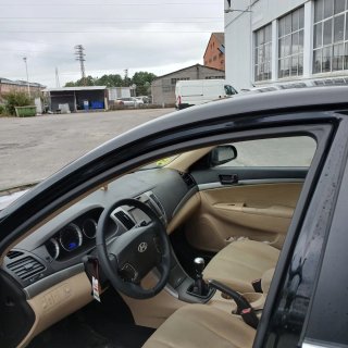 Hyundai Sonata 2010