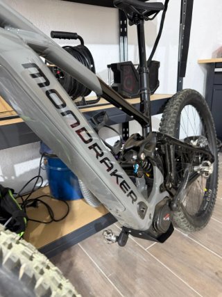 PROTECTOR MONDRAKER LEVEL AÑO 25/26  MOTOR BOSCH 5