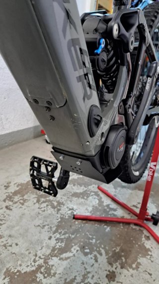 PROTECTOR MONDRAKER LEVEL AÑO 25/26  MOTOR BOSCH 5
