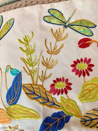 Funda Cojín 50x30.Bordado.Flores,Libélulas.70%Lino