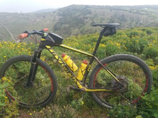 Bicicleta Montaña Carbono 29 Semi Nueva