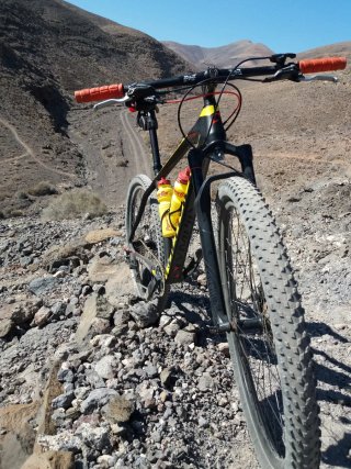 Bicicleta Montaña Carbono 29 Semi Nueva