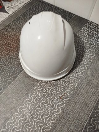 Casco de obra blanco