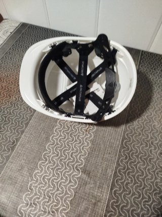 Casco de obra blanco