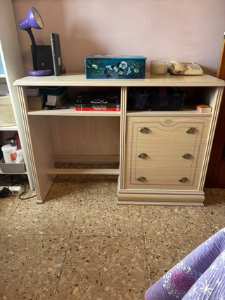 Estantería de madera