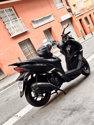 Moto Scooter Negra