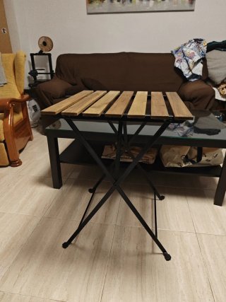 Mesa de jardín TÄRNÖ IKEA madera y metal