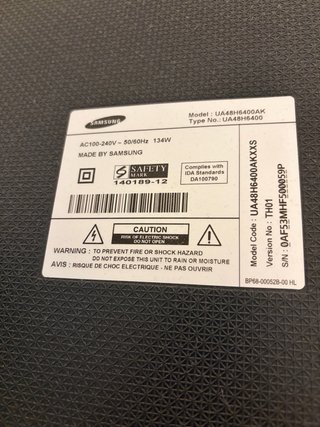 Televisor Samsung Smart TV 46” Full HD + soporte