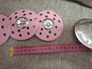 Cinturón Boho Y2K Rosa con Medallones Plateados