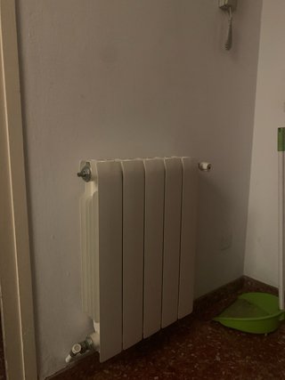 Caldera y radiadores sistema calefacción termostot