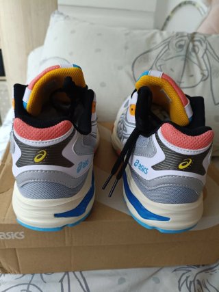 Zapatillas ASICS Nuevas Talla 40