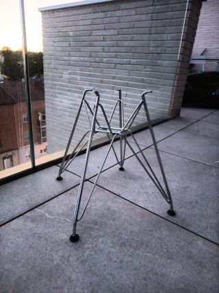 Base metálica silla Eames Torre Eiffel