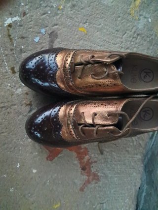 NUEVOS Zapatos de tacón marrones y dorados talla