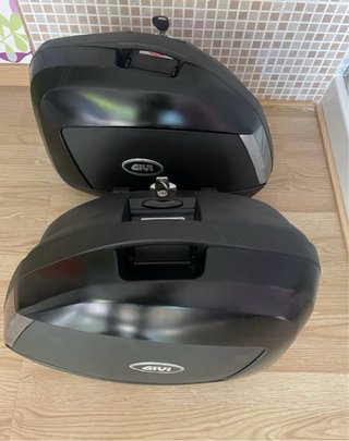 Maletas laterales y herrajes Givi Yamaha FZ6