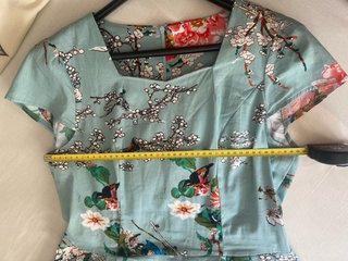 Vestido vintage floral como nuevo