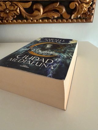 Ciudad Medialuna: Casa de cielo y aliento – Sarah
