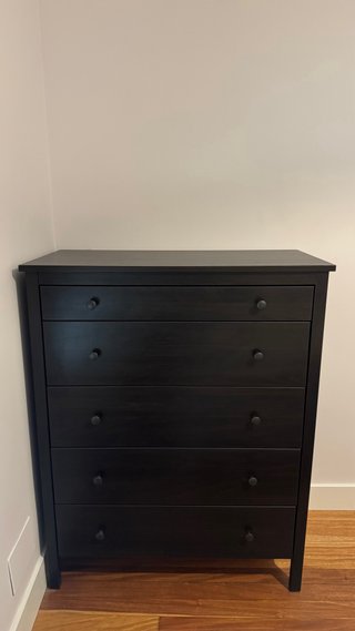 Cómoda Ikea Idanäs Negra