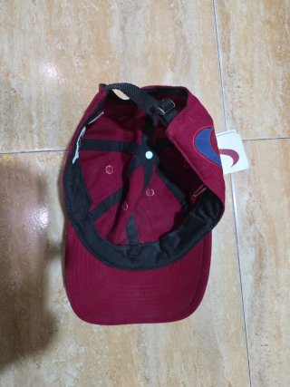 Gorra Nike Roja