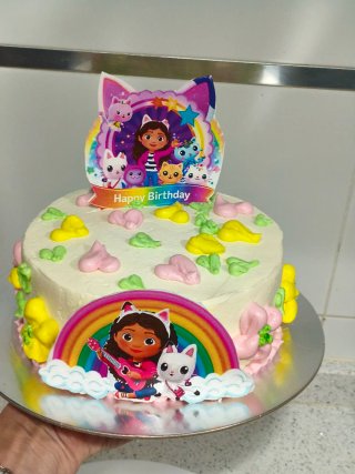 Tarta artesanal mariposa y nubes