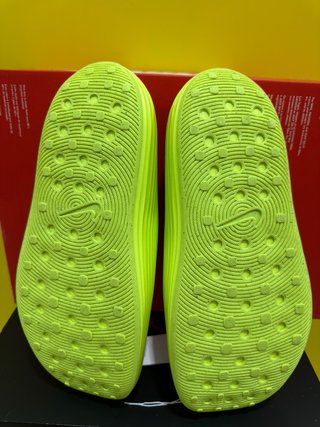 Chanclas Nike ReactX Rejuvn8 Slide Verde Neón