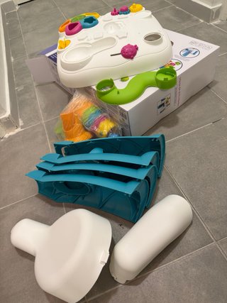 Mesa de actividades para bebé