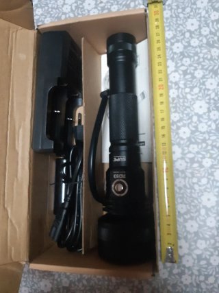 Linterna Profesional buceo LED RD9 + 2 Baterías 26