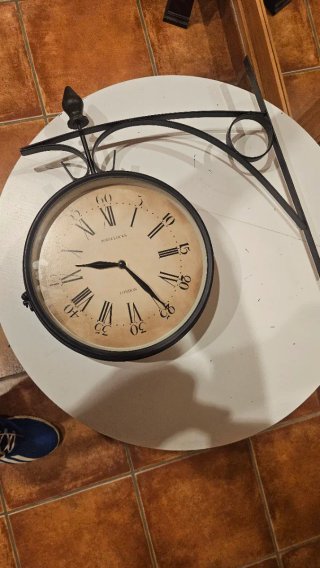 Reloj de Estación Doble Cara