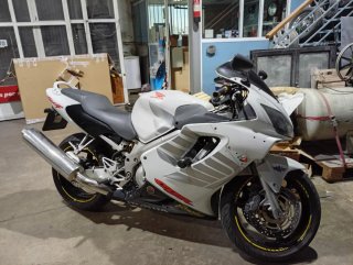 Honda CBR 600f Sportbike Blanca/Gris