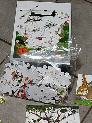 Puzzle con 6 cartoline da collezione
