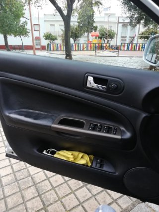 Volkswagen Passat 2002 130 CV kilometraje 320000