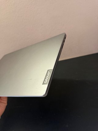 Portátil Lenovo i7