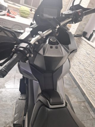 Honda X-ADV 750 Gris