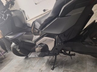 Honda X-ADV 750 Gris