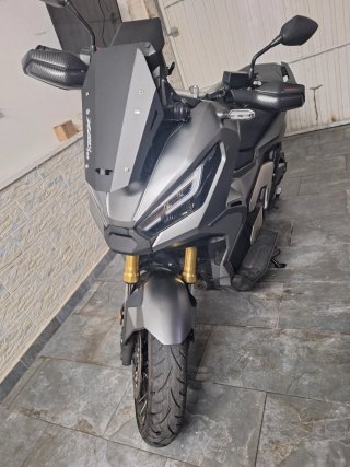 Honda X-ADV 750 Gris