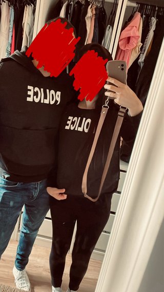 Disfraz familiar policías y presos