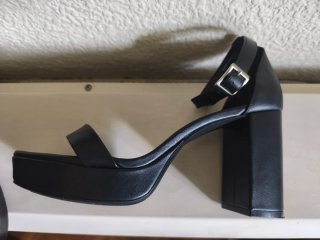 Sandalias de tacón negros