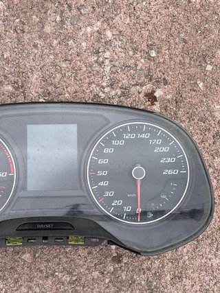 Cuadro instrumentos Seat Leon 3
