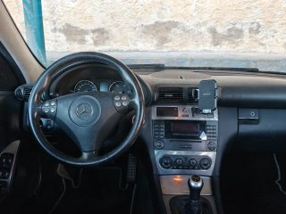 Mercedes-Benz Clase C 2005