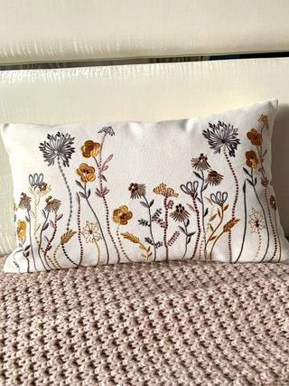 Funda para Cojín 50x30cm.Bordado Flores.70%Algodón