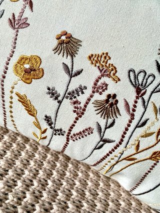 Funda para Cojín 50x30cm.Bordado Flores.70%Algodón