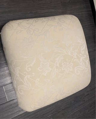 Puff de tela beige