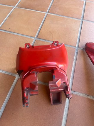 Plásticos Aerox Rojos