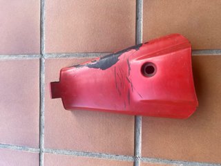 Plásticos Aerox Rojos