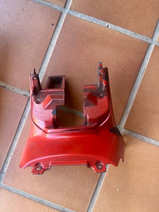 Plásticos Aerox Rojos