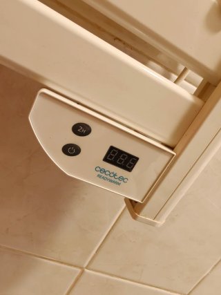 Toallero calefactor baño